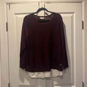 XL Calvin Klein Maroon Top with White Detailing